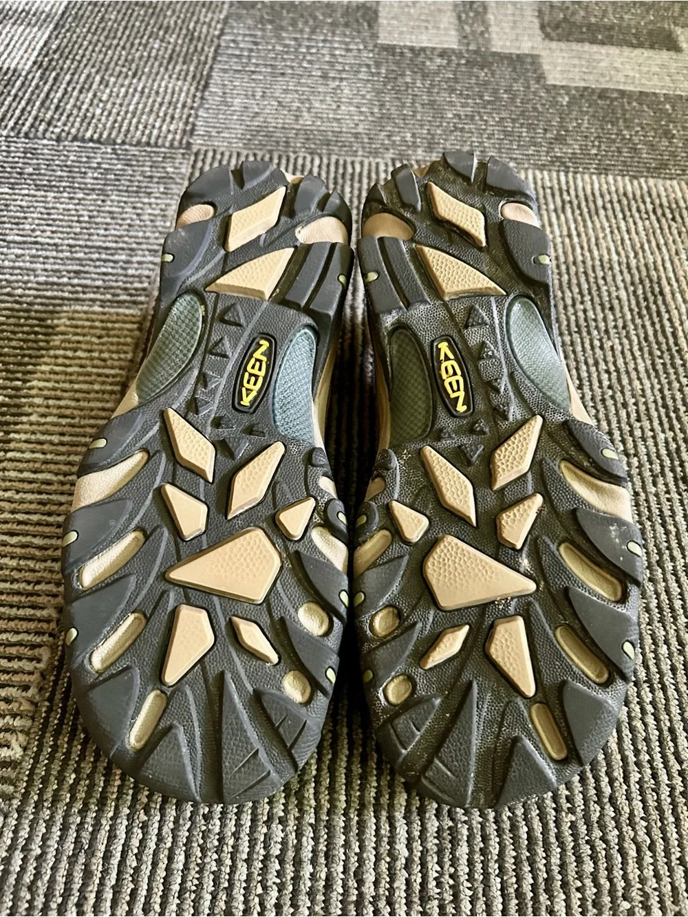 KEEN Men's Brown Leather Arroyo II Waterproof Hiking Sandals, size 8.5 41